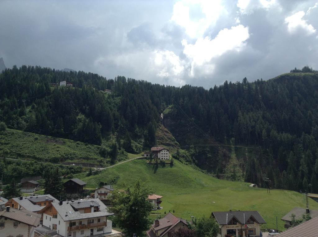 Garni Le Chalet Santa Cristina Val Gardena Bagian luar foto