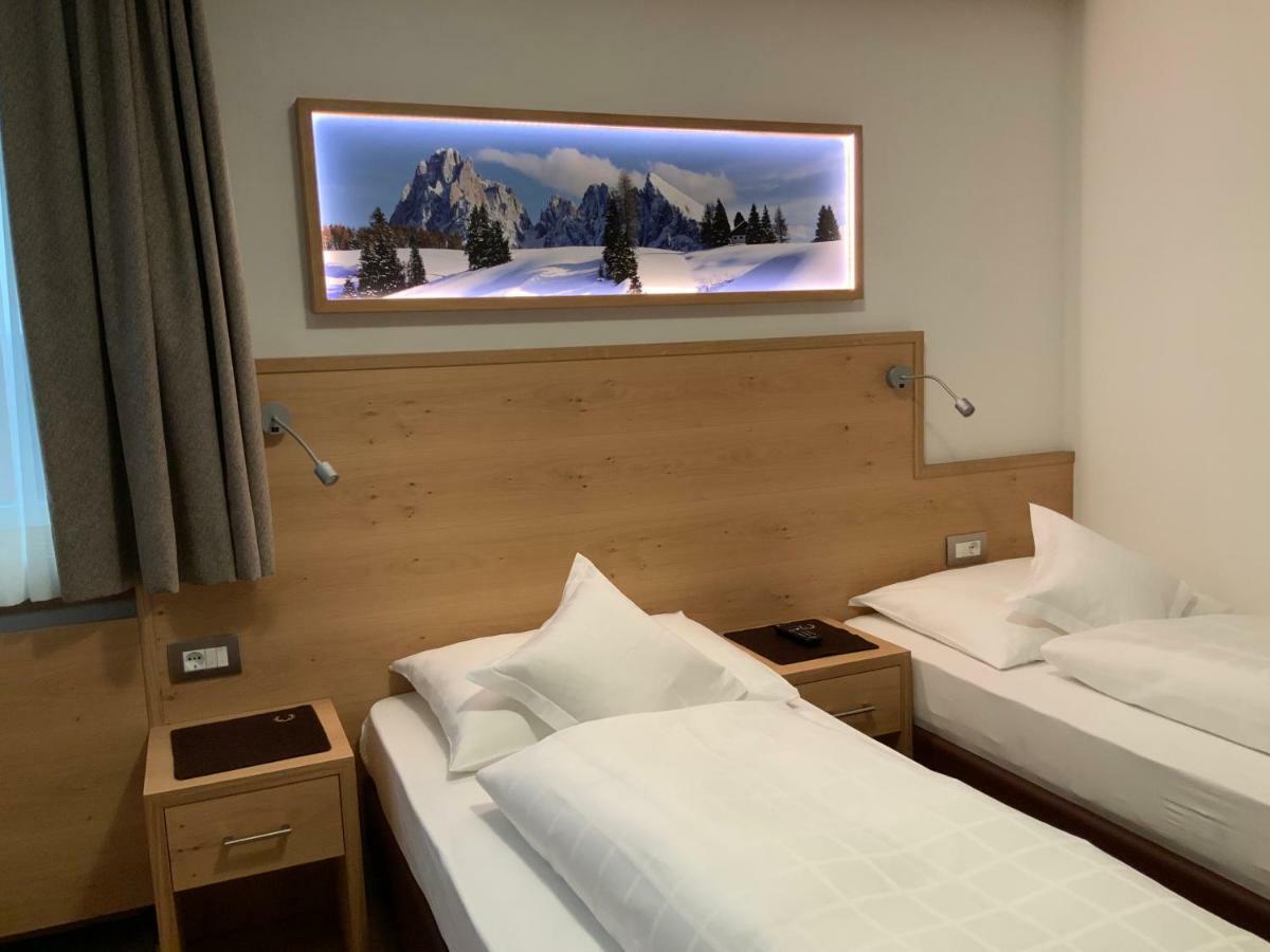 Garni Le Chalet Santa Cristina Val Gardena Bagian luar foto